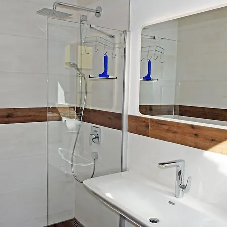 Grosses Baaber Mit Sauna Und Kamin P * 바베